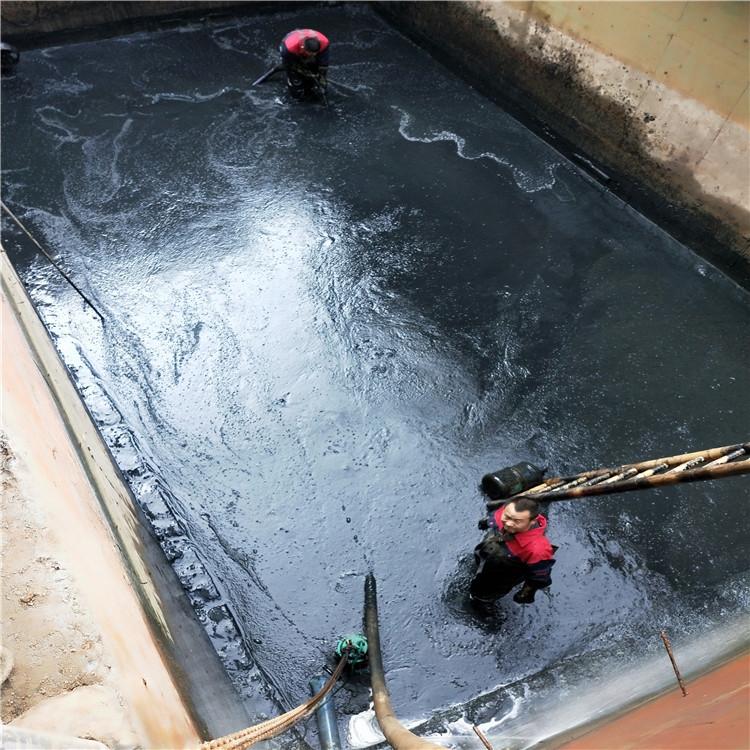 钦南废水池清理